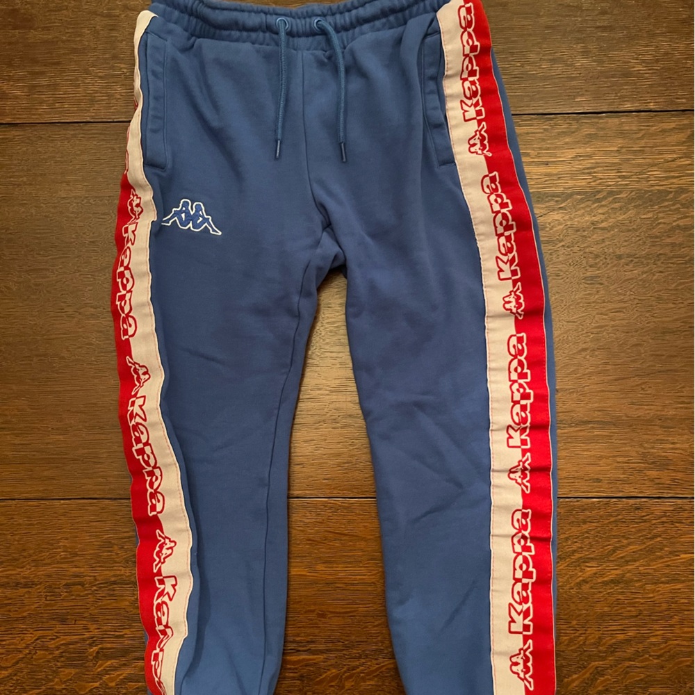 New without tags Kappa sweatpants.  Size 8 but fits like at size 6.